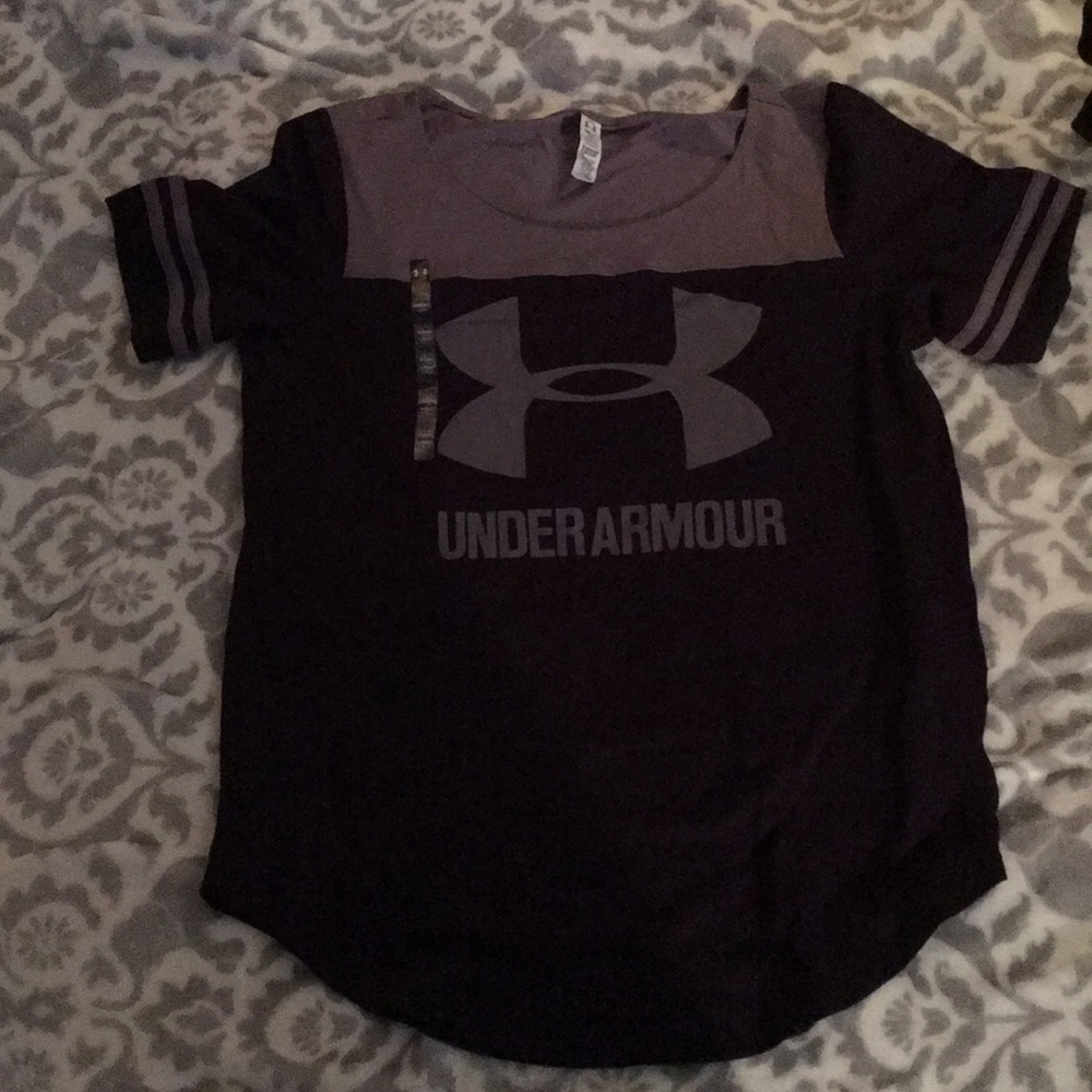 Under armour short sleeve shirt